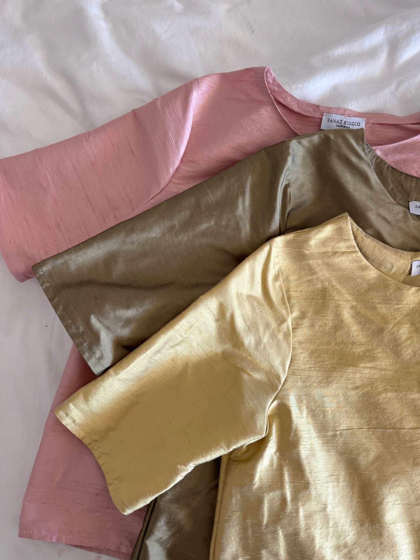 SR02 Silk Tee