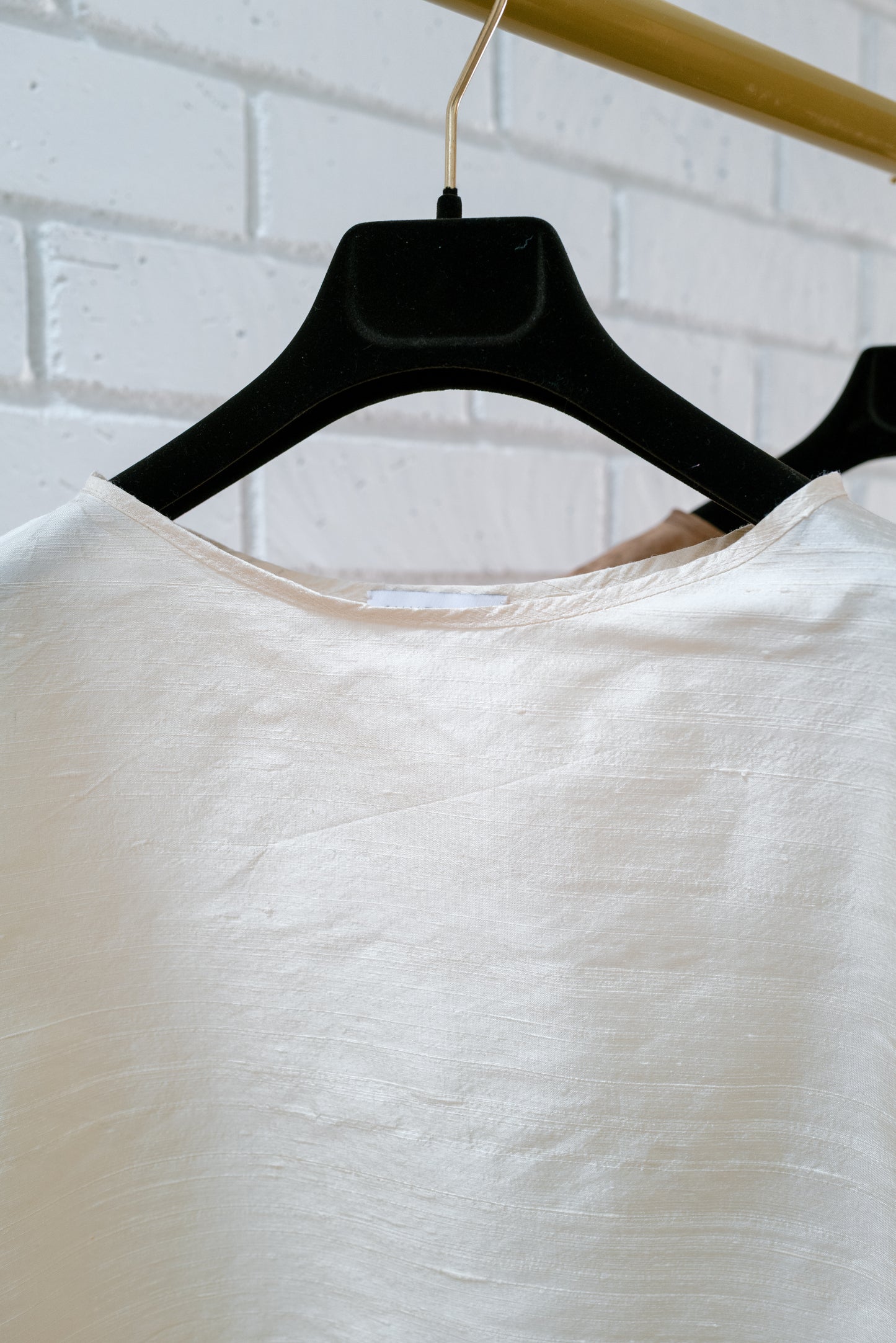 SR02 Silk Tee